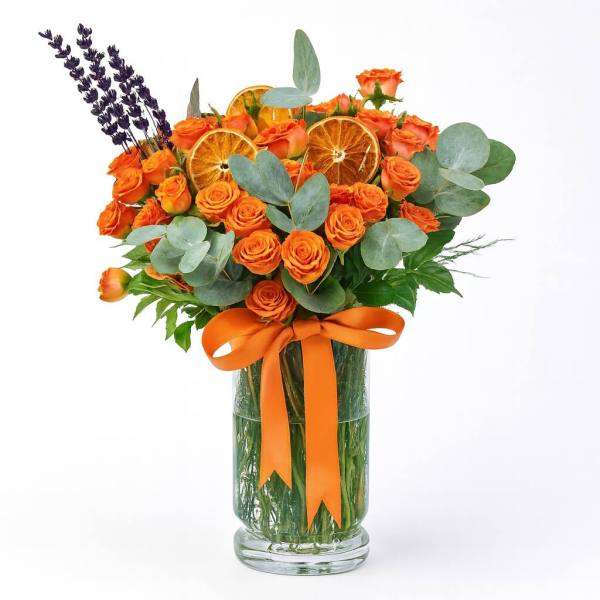 Vazoda Turuncu Çardak Güller